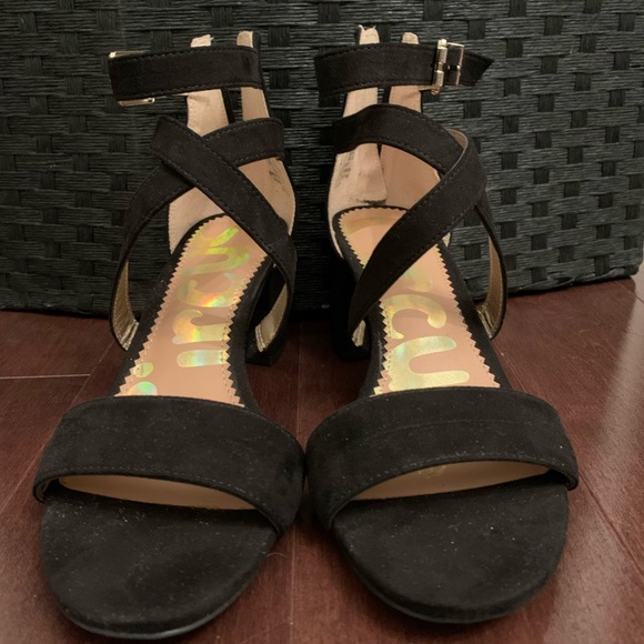 Women’s heels - Picture 1 of 4